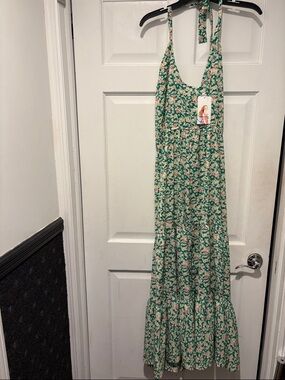 Pretty Garden Green Floral Maxi Dress with Tie Straps